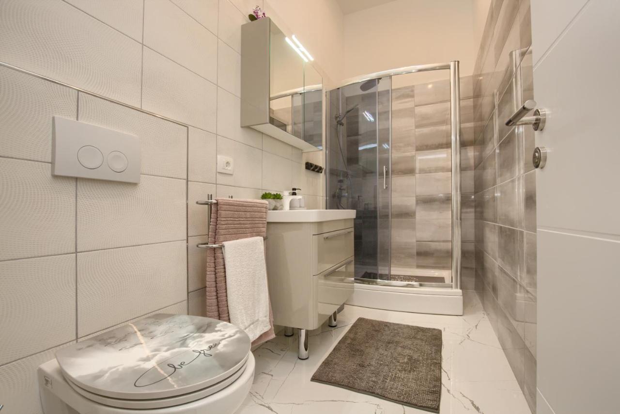 Pasko Properties Rental Pula Exteriér fotografie
