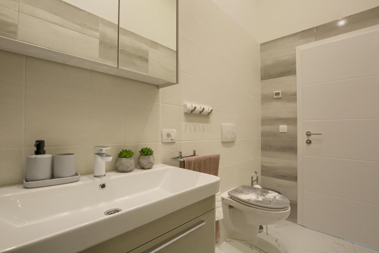 Pasko Properties Rental Pula Exteriér fotografie